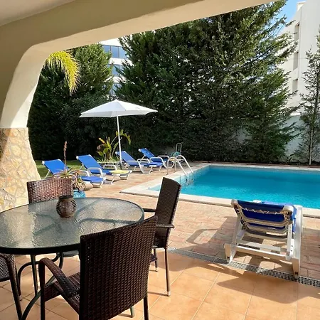 Golfinho By Check-in Portugal